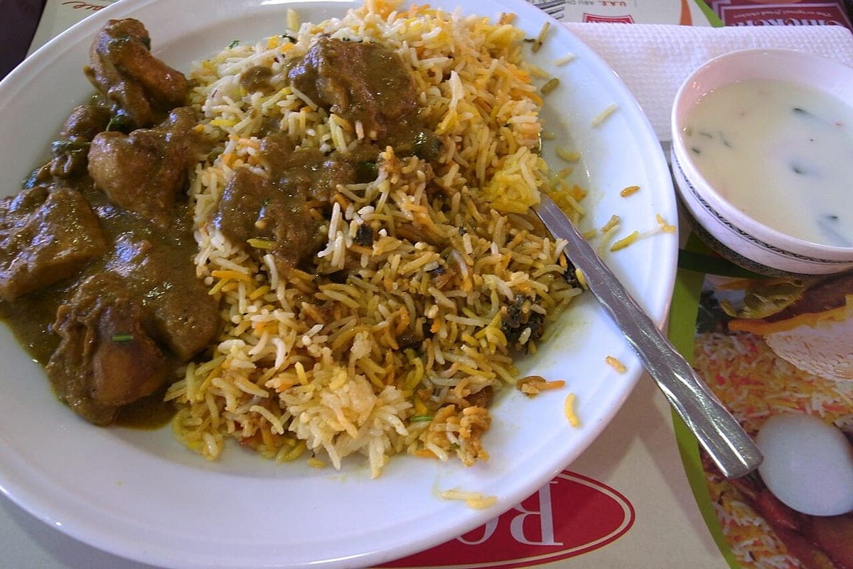 Biryani de pollo